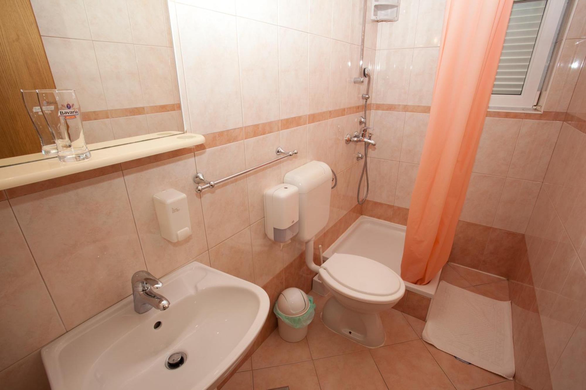 Hotel Pansion Burin Baška Zewnętrze zdjęcie