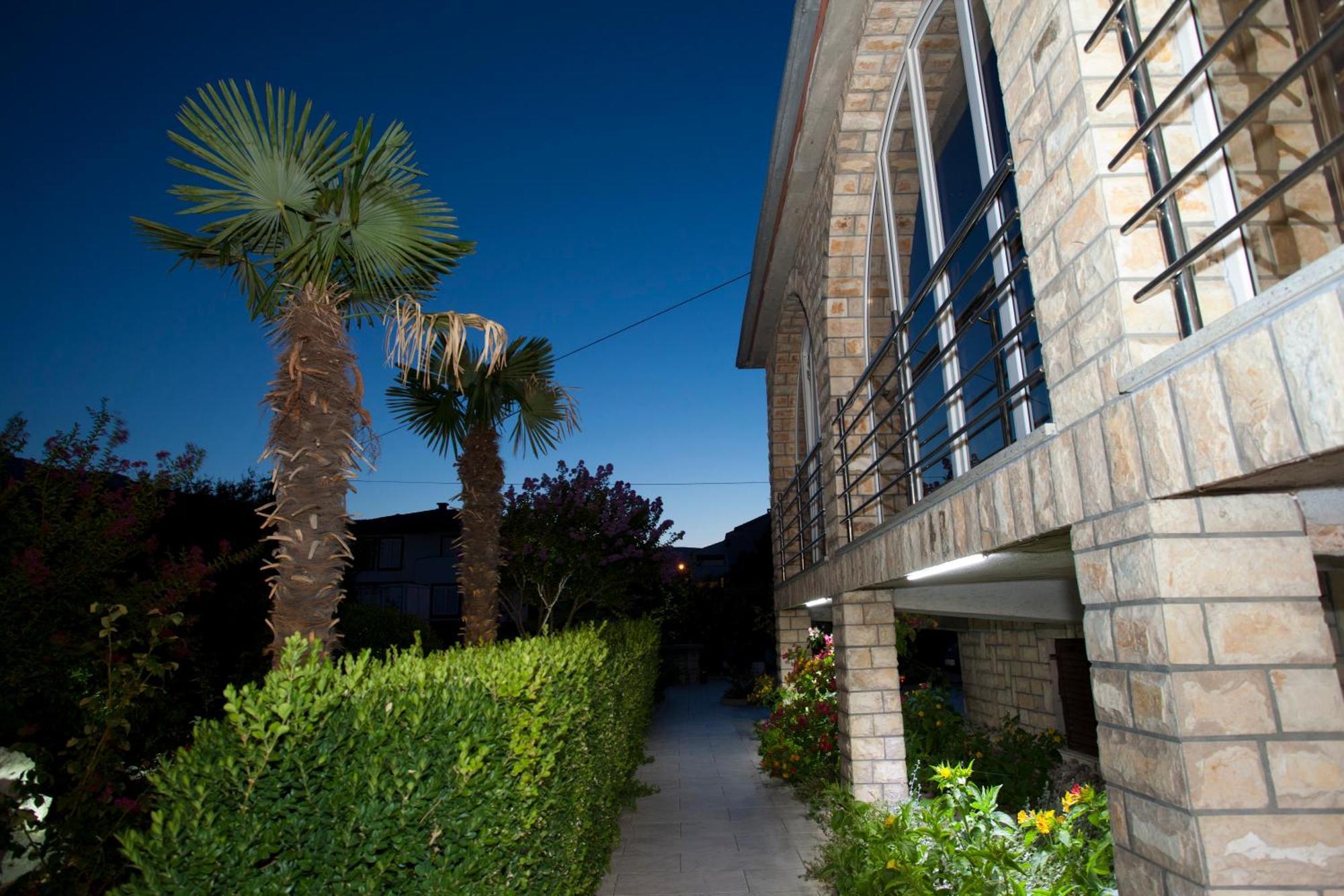 Hotel Pansion Burin Baška Zewnętrze zdjęcie