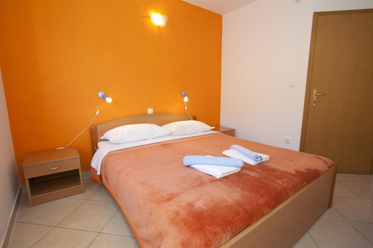Hotel Pansion Burin Baška Zewnętrze zdjęcie